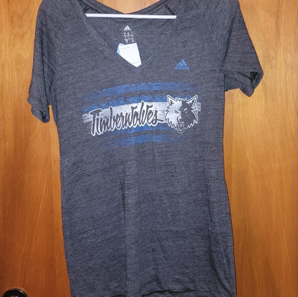 NWT Adidas Women's Minnesota Timberwolves V-Neck tee